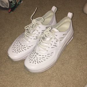 Women’s Nike Air Max Thea White Cut out Size 8.5